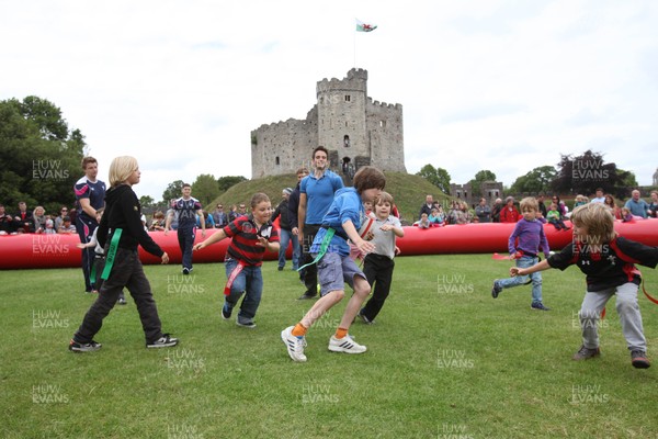 230612 - Cardiff Blues players visit the Tafwyl Festival at Cardiff Castle