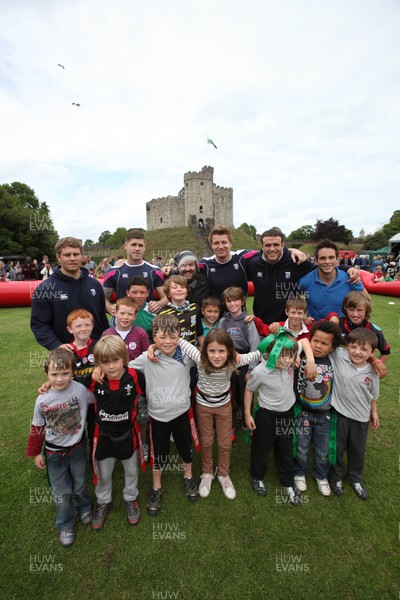 230612 - Cardiff Blues players visit the Tafwyl Festival at Cardiff Castle