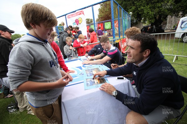 230612 - Cardiff Blues players visit the Tafwyl Festival at Cardiff Castle