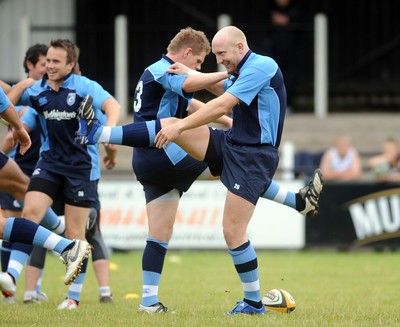 04.08.08 - Cardiff Blues Tom Shanklin takes part in an open training session at Pontypridd's Sardis Road 