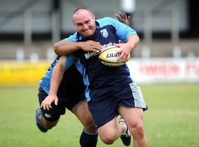 04.08.08 - Cardiff Blues Gareth Williams takes part in an open training session at Pontypridd's Sardis Road 