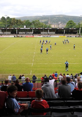 04.08.08 - Cardiff Blues Cardiff Blues take part in an open training session at Pontypridd's Sardis Road 