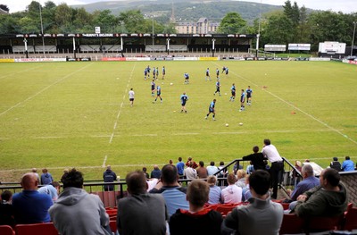 04.08.08 - Cardiff Blues Cardiff Blues take part in an open training session at Pontypridd's Sardis Road 