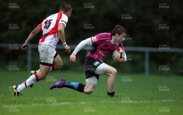 290812 - Cardiff Blues u18 v Gwent Dragons u18 Regional Championship -Blues Ellis Wyn Benham dives in to score try