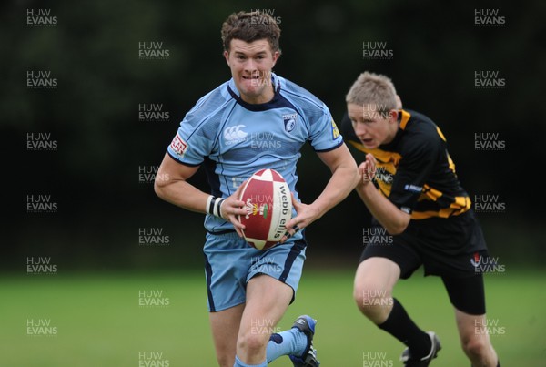 27.09.09 - Blues U18s v Gogledd Cymru U18s - WRU Under 18 Regional Championship - Blues' Harley Thomson. 