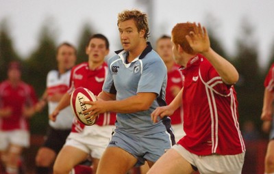 060906 - Blues Under 18 v Scarlets Under 18 - Blues Phil Williams breaks 