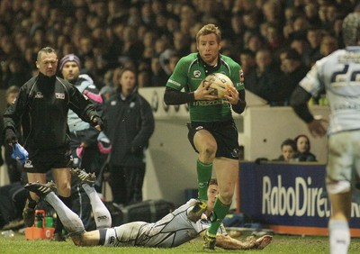 100212 Cardiff Blues v Connacht - RaboDirect PRO 12 -Connacht's Gavin Duffy races past Blues' Richard Mustoe