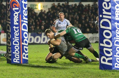 100212 - Cardiff Blues v Connacht, Cardiff Arms Park, RaboDirect PRO12 - Blues Sam Hobbs powers over to score try 