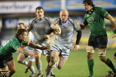 100212 - Cardiff Blues v Connacht, Cardiff Arms Park, RaboDirect PRO12 - Blues Martyn Williams  charges forward