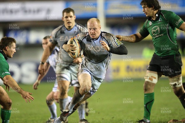 100212 - Cardiff Blues v Connacht, Cardiff Arms Park, RaboDirect PRO12 - Blues Martyn Williams  charges forward