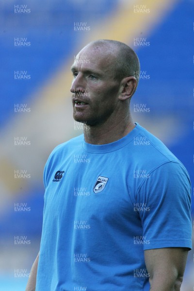 04.09.09 Cardiff Blues v Edinburgh... Cardiff Blues Gareth Thomas. 