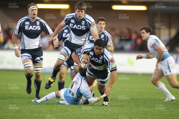 061012 Cardiff Blues v GlasgowBlues' Campese Ma'afu takes on Henry Pyrgos of Glasgow