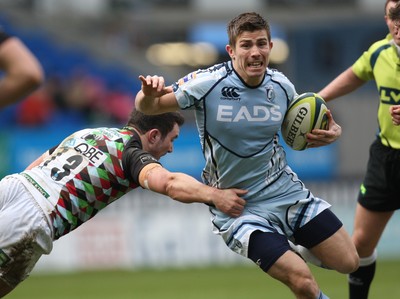 05.02.12 - Cardiff Blues v Harlequins, LV= Cup -.Blues Richard Mustoe gets past Harlequins George Lowe .