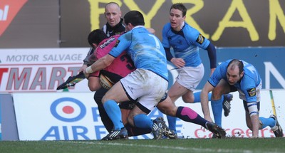 07.03.10 - Cardiff Blues v Leinster - Magners League - Gary Powell of Cardiff Blues scores try. 