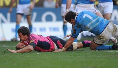 07.03.10 - Cardiff Blues v Leinster - Magners League - Sam Warburton of Cardiff Blues scores try. 