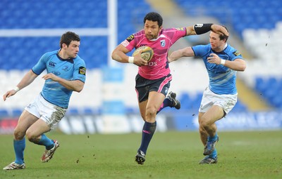 07.03.10 - Cardiff Blues v Leinster - Magners League - Casey Laulala of Cardiff Blues splits the Leinster defence. 