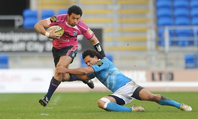 07.03.10 - Cardiff Blues v Leinster - Magners League - Casey Laulala of Cardiff Blues beats Isa Nacewa of Leinster. 