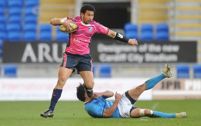 07.03.10 - Cardiff Blues v Leinster - Magners League - Casey Laulala of Cardiff Blues beats Isa Nacewa of Leinster. 