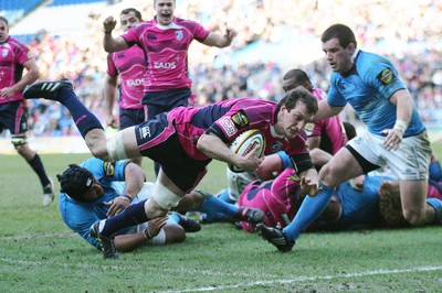 07.03.10 Cardiff Blues v Leinster - Magners League - Blues' Sam Warburton dives over to score. 