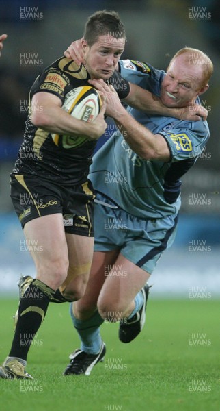 24.10.09 Blues v Ospreys... Ospreys' Shane Williams and Cardiff Blues Martyn Williams. 