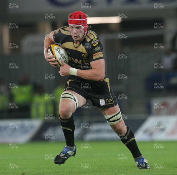 24.10.09 Blues v Ospreys... Ospreys' Alun-Wyn Jones. 