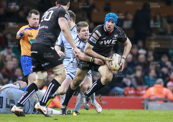 300313 Cardiff Blues v Ospreys - RaboDirectPro12 -Ospreys' Justin Tipuric steals ball at the breakdown