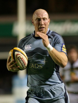 29.08.08 Cardiff Blues vs. Northampton Saints. Pre-Season Friendly. Cardiff Arms Park, Cardiff. 
 
Tom Shanklyn runs in for his second try of the evening. 
 
