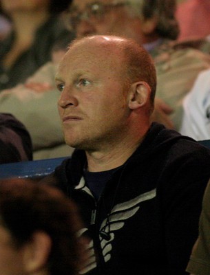 29.08.08 Cardiff Blues vs. Northampton Saints. Pre-Season Friendly. Cardiff Arms Park, Cardiff. 
 
Wales kicking coach Neil Jenkins casts a watchful eye over The Cardiff Blues squad.  
 
