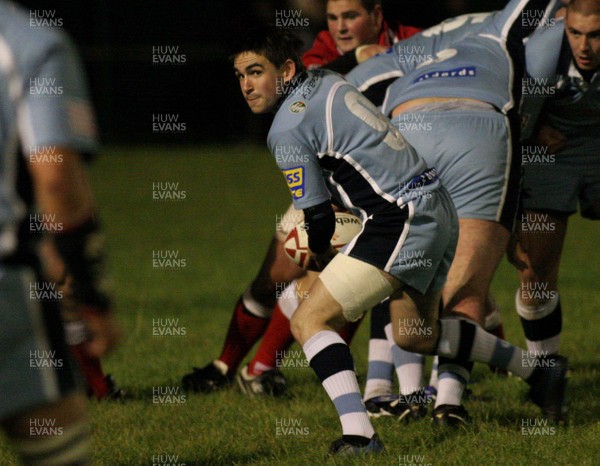 26.09.07 Cardiff Blues Clubs XV vs. Llanelli Scarlets Clubs XV. Abercynon RFC. 
 
Glen Holloway breaks away from an attacking ruck. 
 
Darren Griffiths/