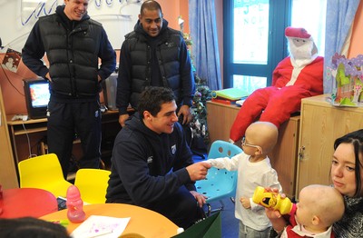 Blues Visit Children's Hospital for Wales 221209