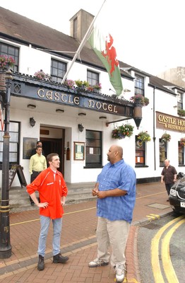 020703 - Kyoni! Ho Gaya Na Pyar (Love Has Finally Happened) Filming - (L-R) Neath resident Wes Dazely chats to Cam from the Bollywood film crew in Neath town centre