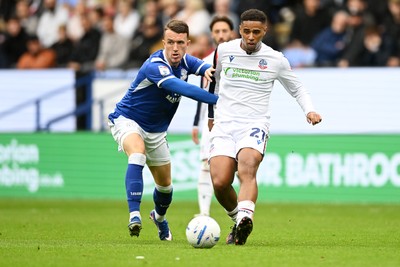 120926 - Bolton Wanderers v Cardiff City - Sky Bet Championship - David Turnbull of Cardiff City is challenged by Ethan Erhahon of Bolton
