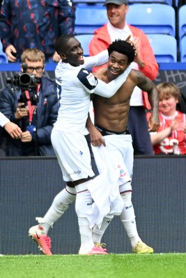 120926 - Bolton Wanderers v Cardiff City - Sky Bet Championship - Thierry Gale of Bolton celebrates scoring a goal to win the match late on