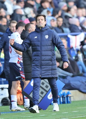 251025 - Bolton Wanderers v Cardiff City - Sky Bet League 1 - Manager Brian Barry-Murphy of Cardiff urges Cardiff on