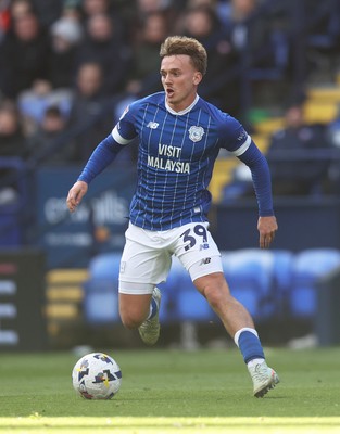 251025 - Bolton Wanderers v Cardiff City - Sky Bet League 1 - Isaak Davies of Cardiff