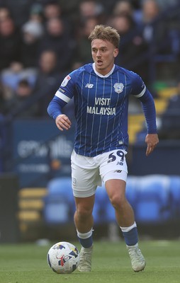 251025 - Bolton Wanderers v Cardiff City - Sky Bet League 1 - Isaak Davies of Cardiff