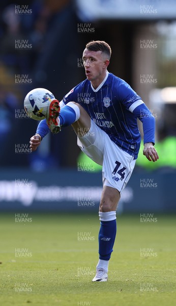 251025 - Bolton Wanderers v Cardiff City - Sky Bet League 1 - David Turnbull of Cardiff