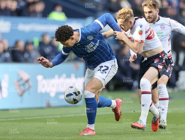 251025 - Bolton Wanderers v Cardiff City - Sky Bet League 1 - Yousef Saleh of Cardiff and George Johnston of Bolton and Max Conway of Bolton