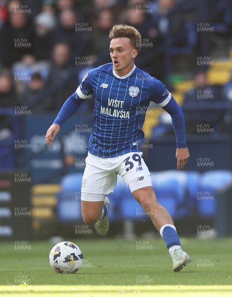 251025 - Bolton Wanderers v Cardiff City - Sky Bet League 1 - Isaak Davies of Cardiff