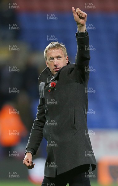 101118 - Bolton Wanderers v Swansea City - Sky Bet Championship - Manager Graham Potter  of Swansea applauds the fans at the end of the match