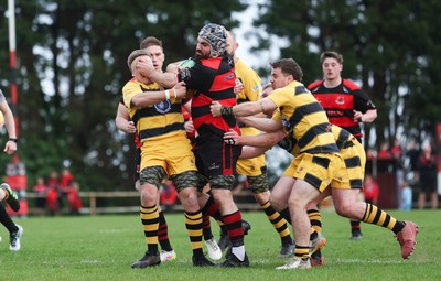 060526 - Bonymaen RFC v Glynneath RFC, National Championship West - Brandon Owens of Bonymaen charges forward