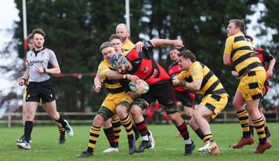 060526 - Bonymaen RFC v Glynneath RFC, National Championship West - Brandon Owens of Bonymaen charges forward