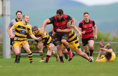 060526 - Bonymaen RFC v Glynneath RFC, National Championship West - Tom Poole of Bonymaen charges forward