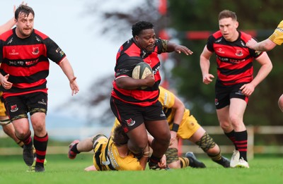 060526 - Bonymaen RFC v Glynneath RFC, National Championship West - Gideon Nkurunziza of Bonymaen looks to break away