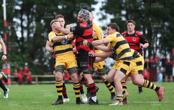 060526 - Bonymaen RFC v Glynneath RFC, National Championship West - Brandon Owens of Bonymaen charges forward