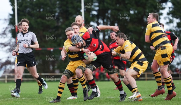 060526 - Bonymaen RFC v Glynneath RFC, National Championship West - Brandon Owens of Bonymaen charges forward
