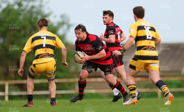 060526 - Bonymaen RFC v Glynneath RFC, National Championship West - Joe Yates of Bonymaen charges forward