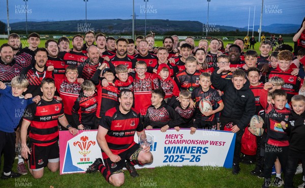 060526 - Bonymaen RFC v Glynneath RFC, National Championship West - Bonymaen celebrate as they win the National Championship West trophy