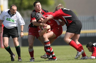 19.05.07 - Bonymaen Youth v Pontypool United Youth, WRU National Youth League Play off Final, Newport Pontypool United's Ethan Matthews charges forward 