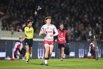 131225 - Bordeaux-Begles v Scarlets - Investec Champions Cup - Ellis Mee of Scarlets